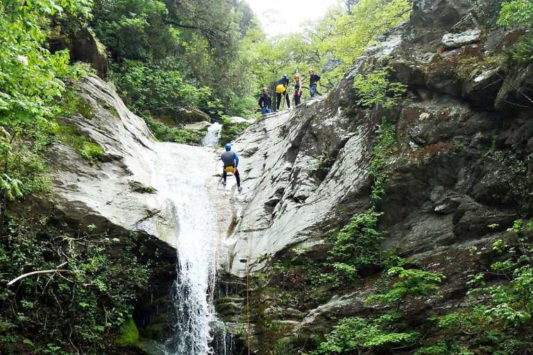 Canyoning - Εξερευνώντας Φαράγγια και Καταρράκτες